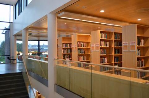 Header image  The Arctic University of Norway - University library